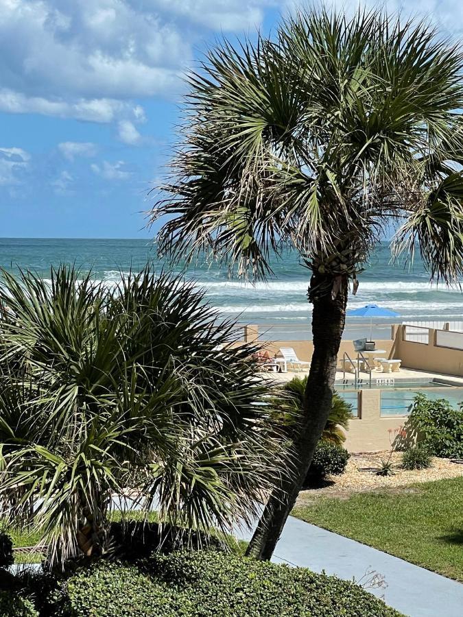Apartment Ocean Views Retreat . Enjoy The Ocean View From Your Balcony *