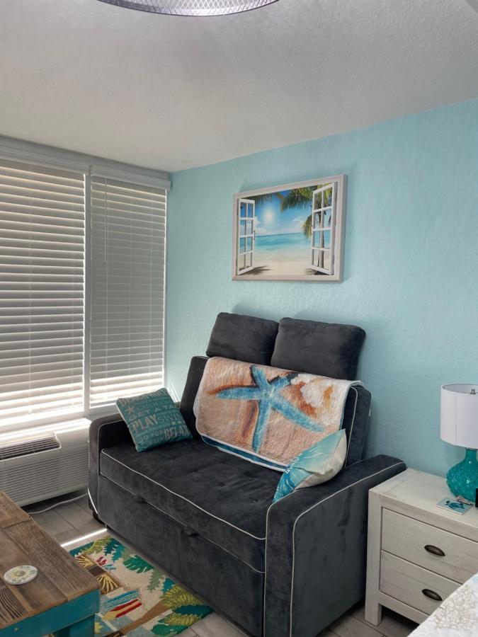 Ocean Views Retreat . Enjoy The Ocean View From Your Balcony * Daytona Beach