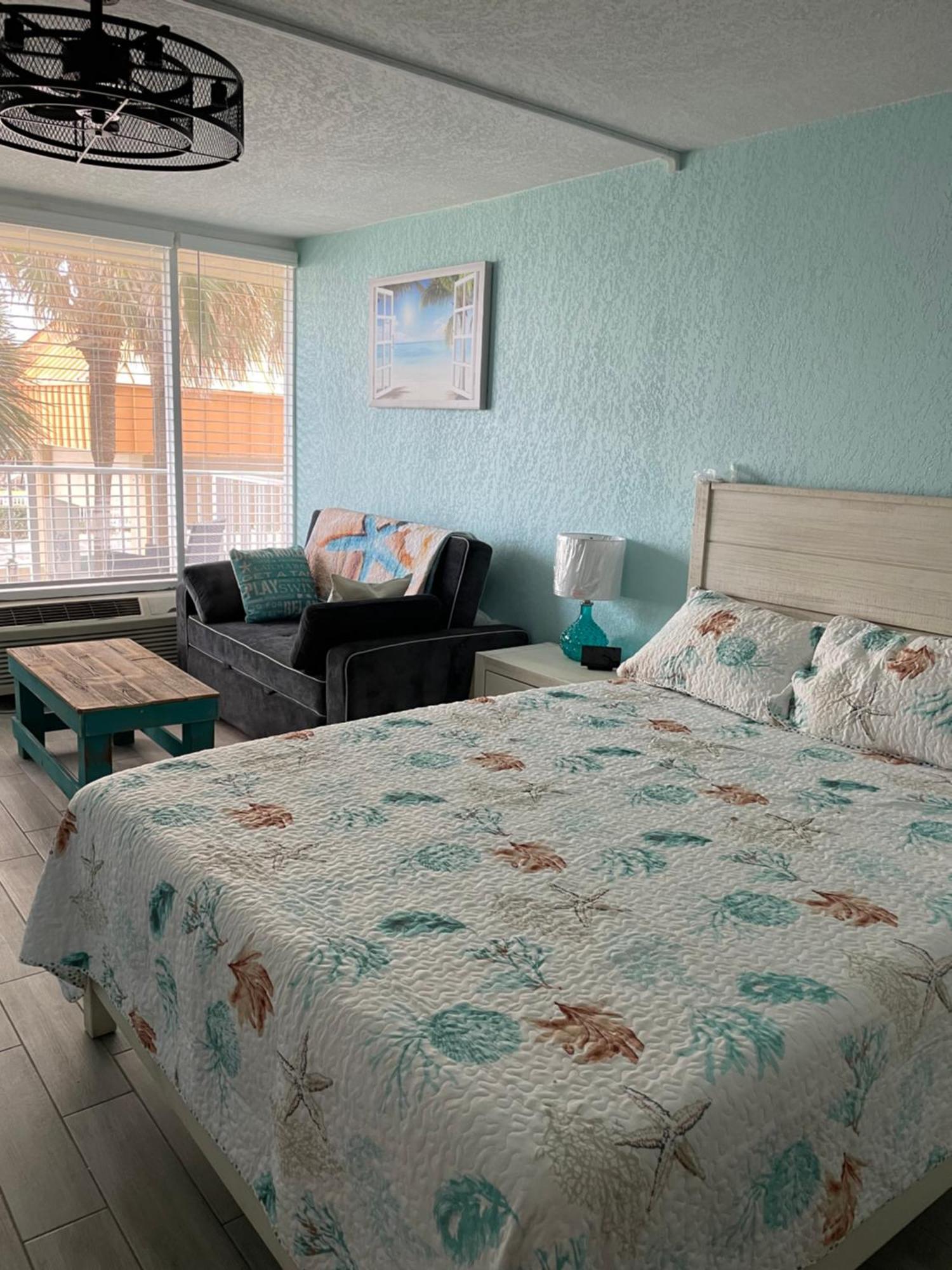 Apartment Ocean Views Retreat . Enjoy The Ocean View From Your Balcony Daytona Beach